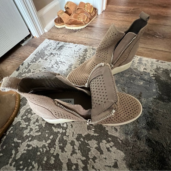 STEVE MADDEN booties size 5.5 - Picture 3 of 3